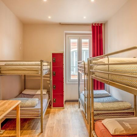 Villa Saint Exupery Beach Hostel Nice Bagian luar foto