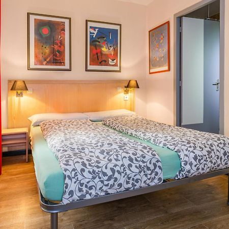 Villa Saint Exupery Beach Hostel Nice Bagian luar foto