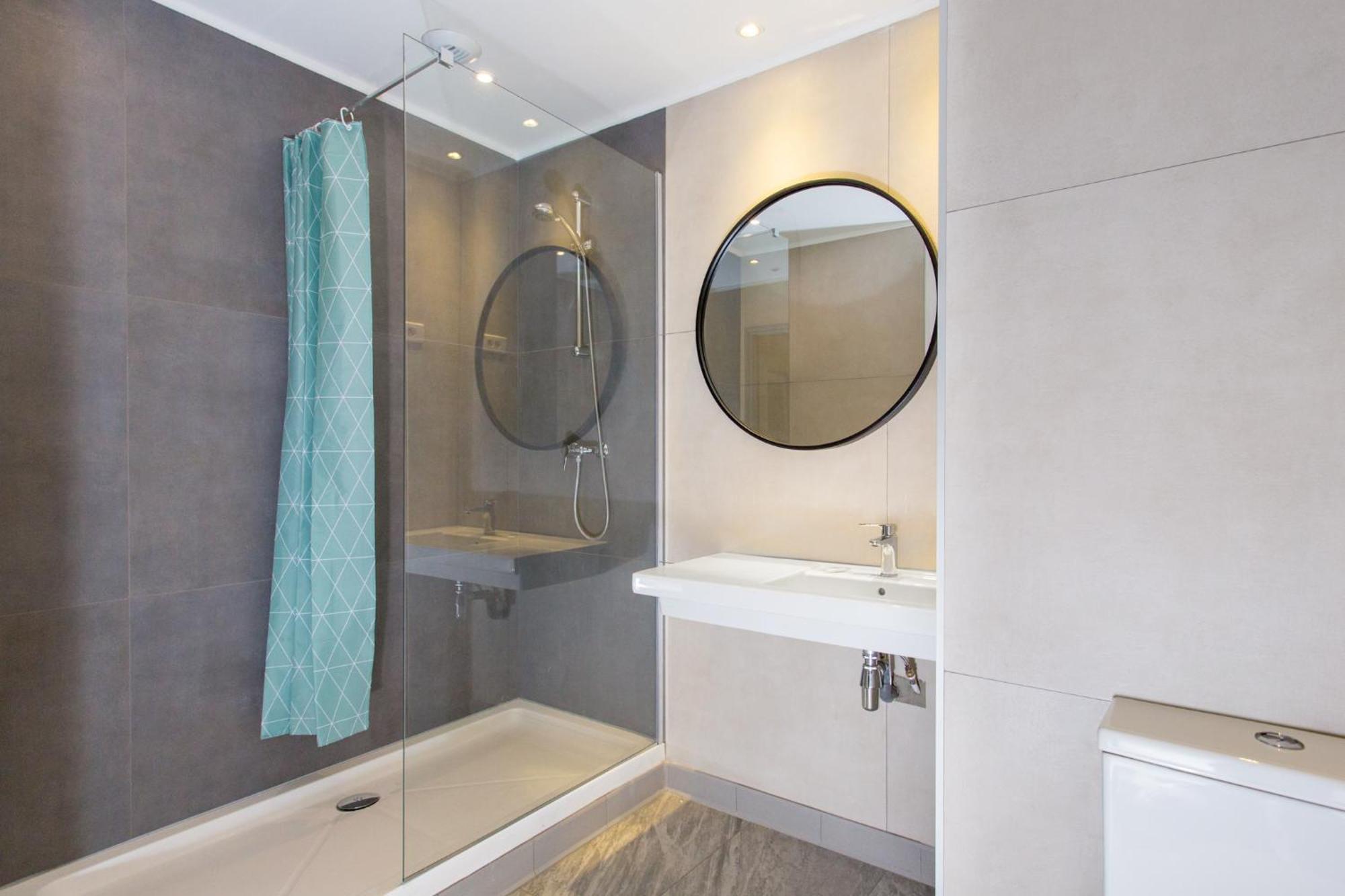 Villa Saint Exupery Beach Hostel Nice Bagian luar foto