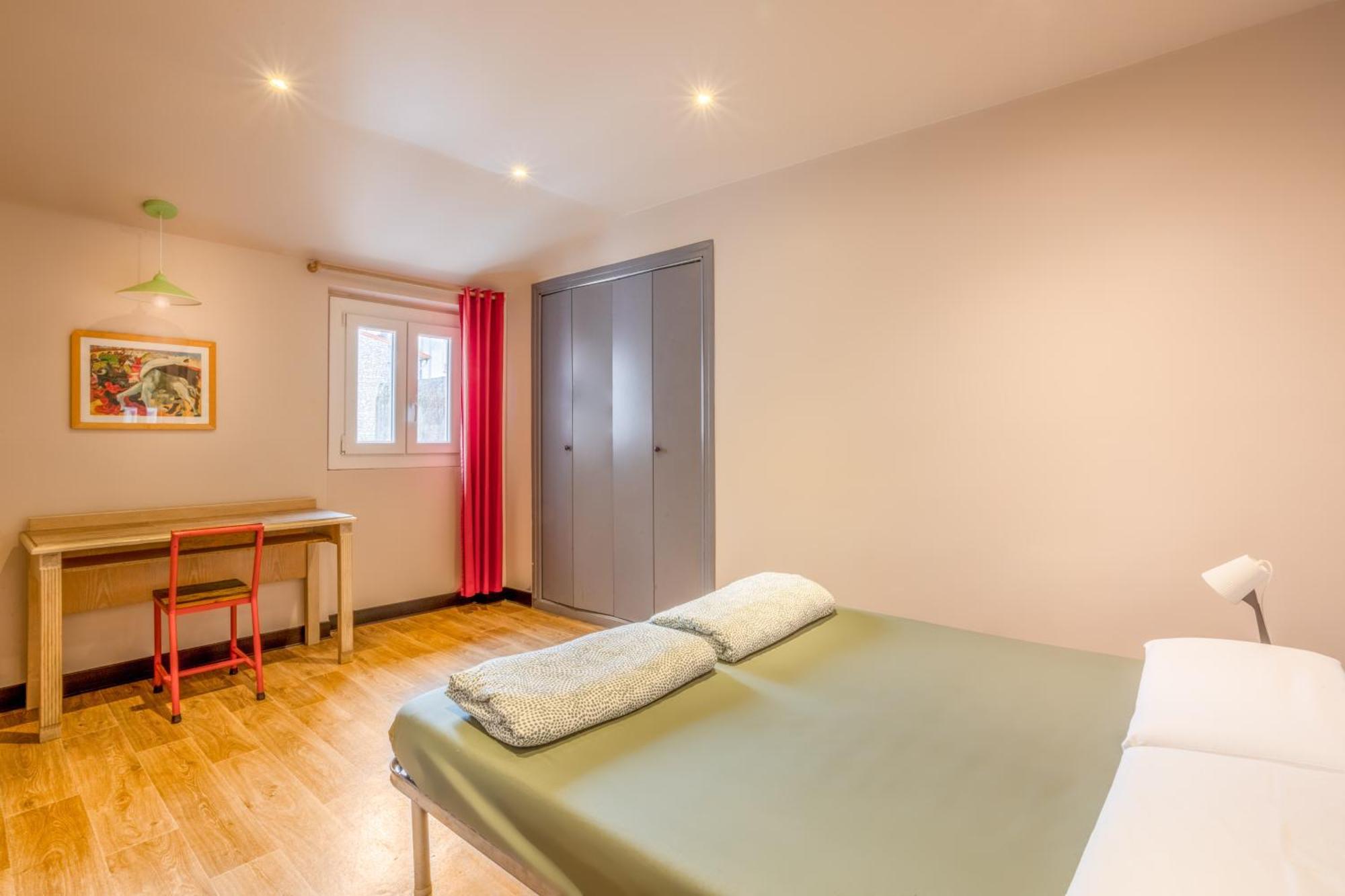 Villa Saint Exupery Beach Hostel Nice Bagian luar foto