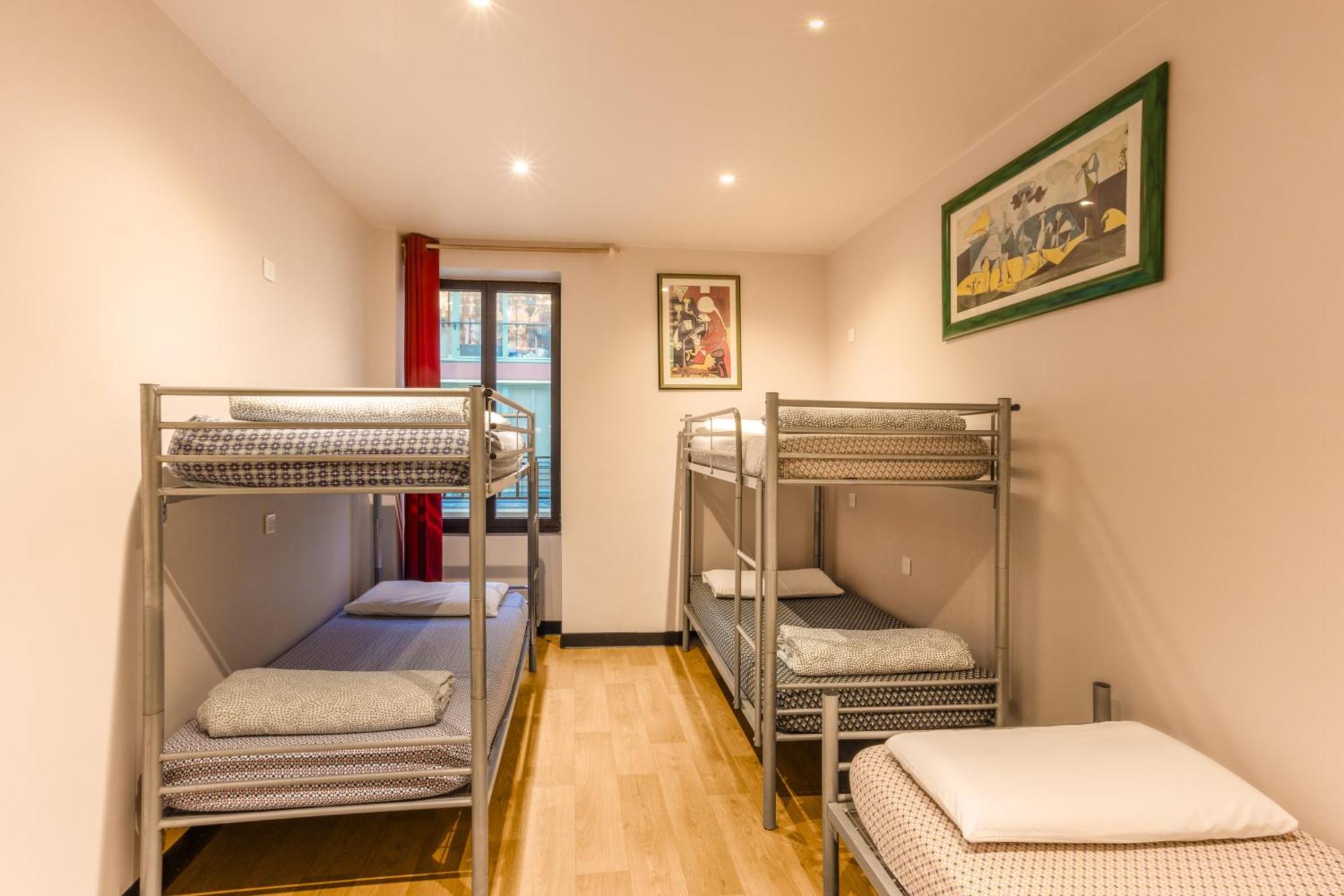Villa Saint Exupery Beach Hostel Nice Bagian luar foto