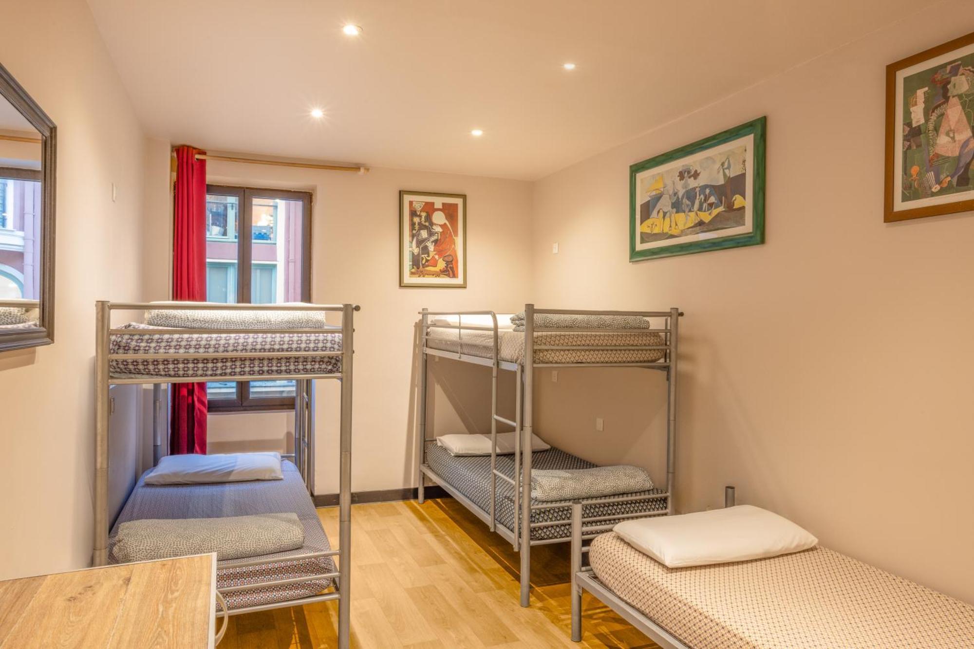Villa Saint Exupery Beach Hostel Nice Bagian luar foto