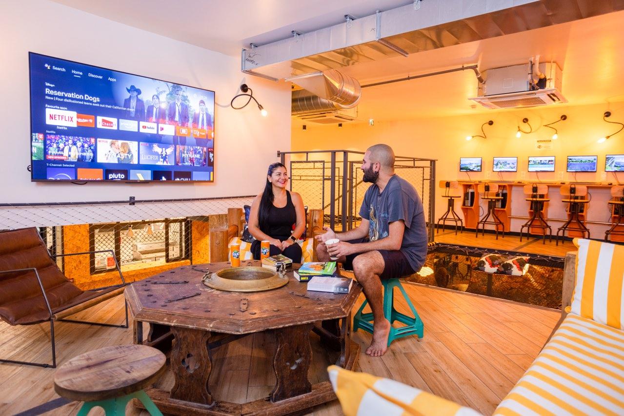 Villa Saint Exupery Beach Hostel Nice Bagian luar foto The Amazon Alexa team at work