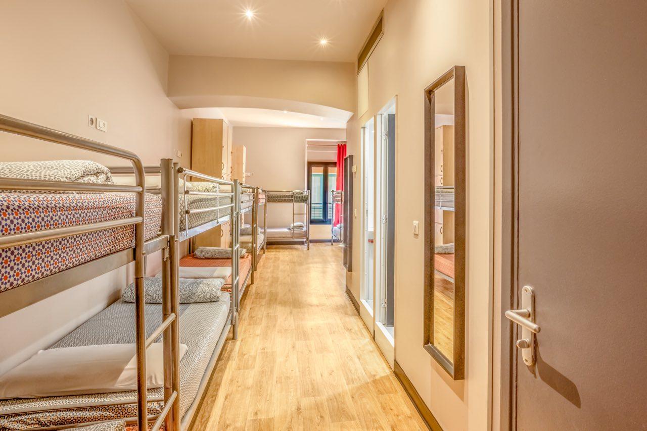 Villa Saint Exupery Beach Hostel Nice Bagian luar foto The interior of the hostel