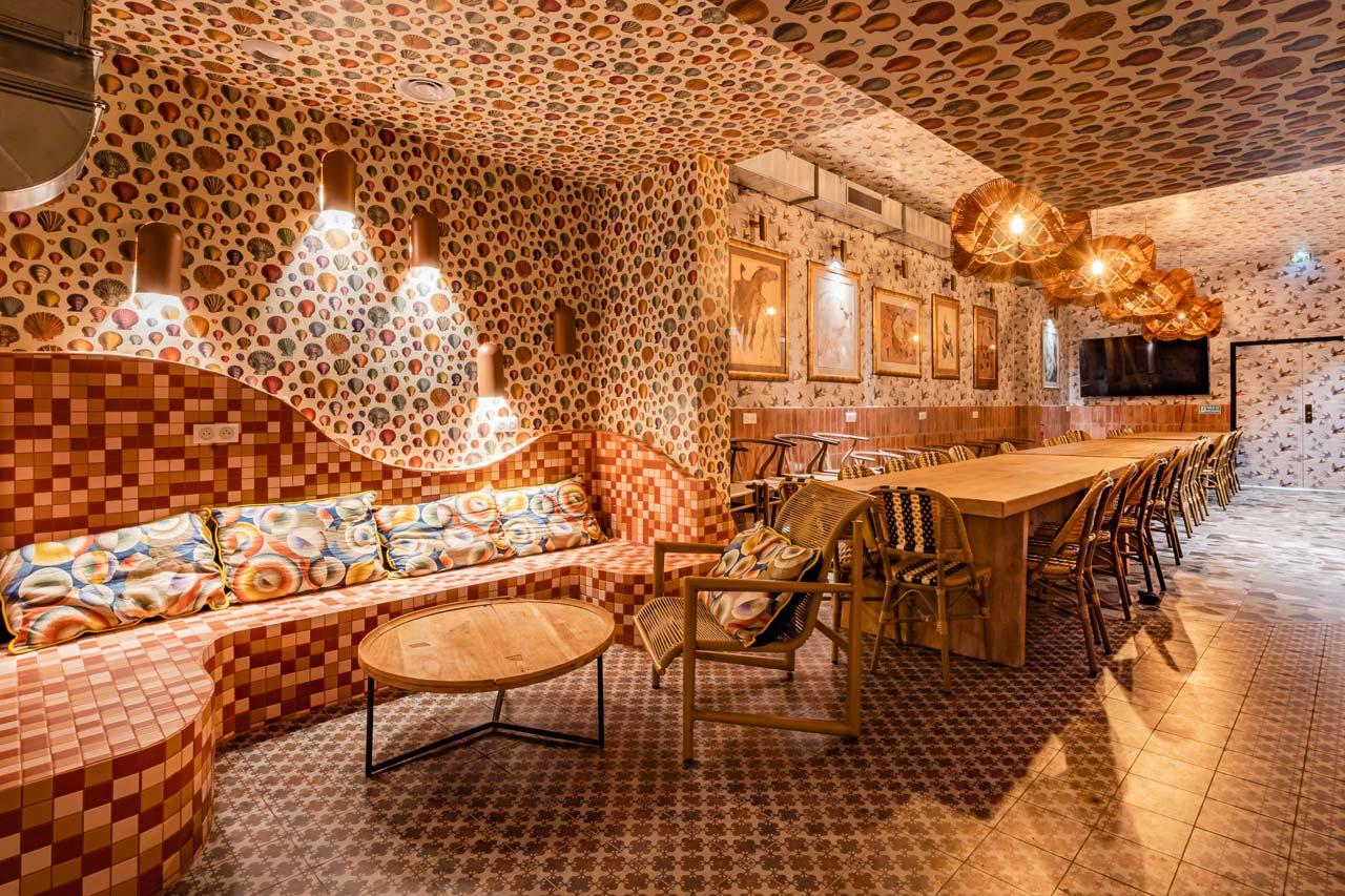 Villa Saint Exupery Beach Hostel Nice Bagian luar foto Interior of the restaurant